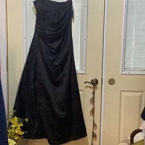 NWT David's Bridal Black Ruched Strapless Gown
